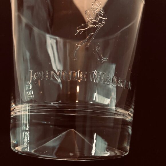 2 Johnnie Walker Whisky Rocks Glasses with Embossed details and prism bottoms - Picture 12 of 16